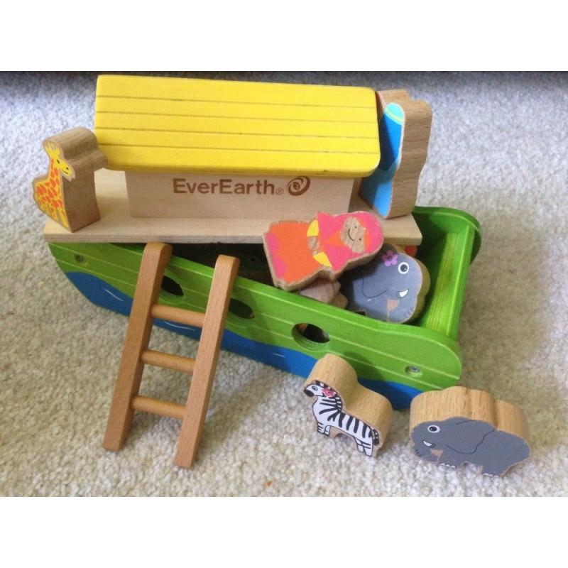 Lovely wooden toys and musical toys in good condition