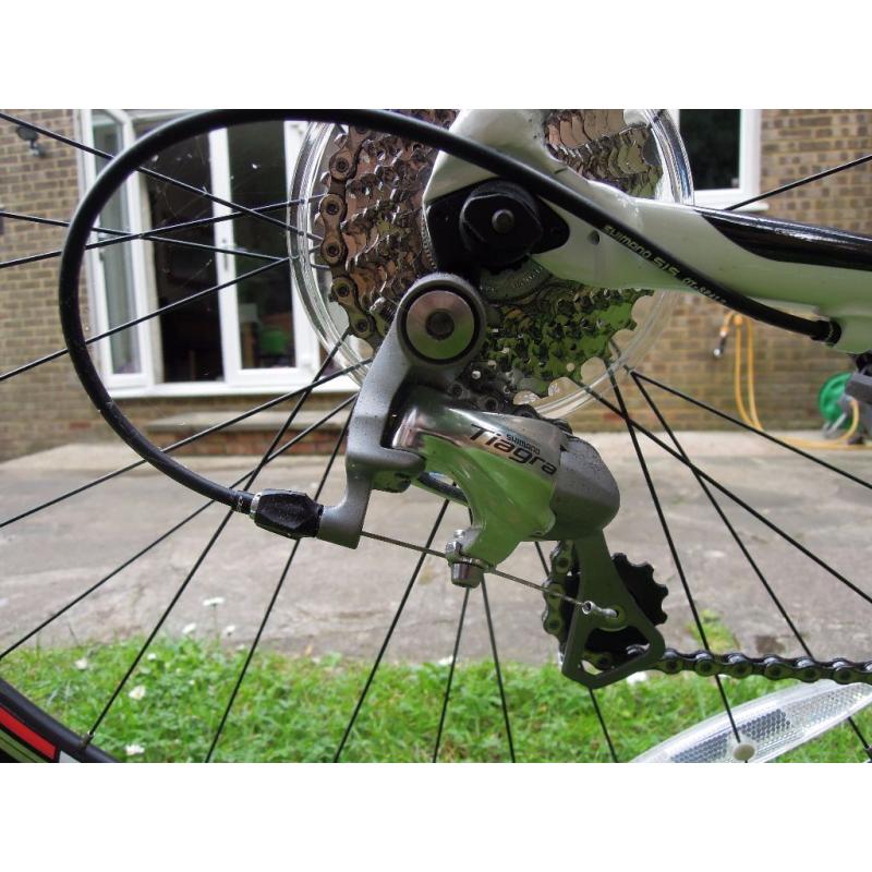 Cannondale CAAD8 Tiagra Road Bike, like new only covered 100 dry miles + Specialized Elite size 10
