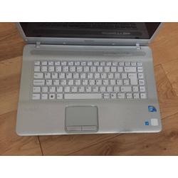 Sony Vaio (320hdd 4gb ram)