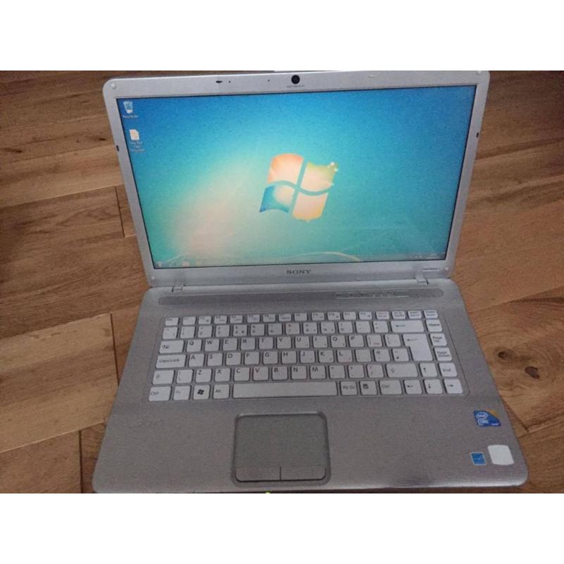 Sony Vaio (320hdd 4gb ram)