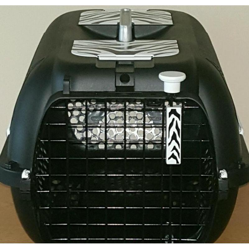 Brand New medium pet carrier