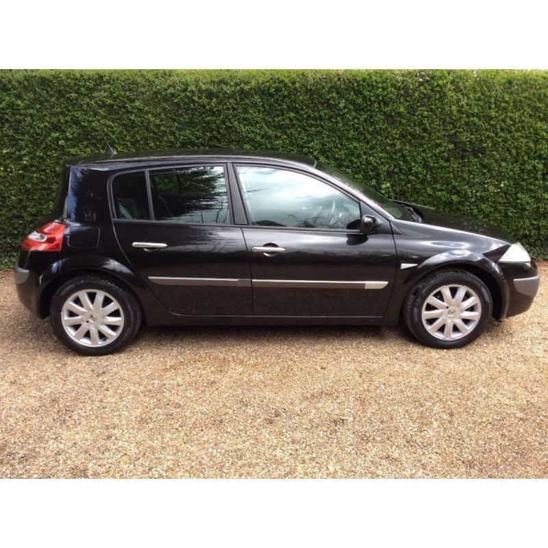 Renault Megane 1.6 VVT Dynamique 5dr