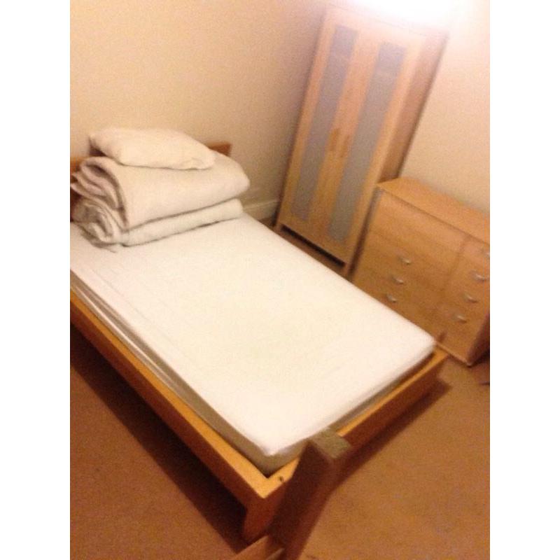Double room-long/short term /10mins from Notts city centre