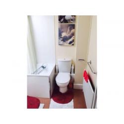 3 Double rooms for rent in a big flat in Brixton.