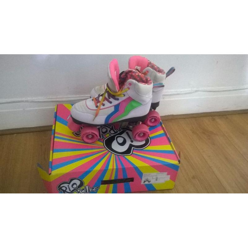WHITE RIO ROLLER SIZE 6