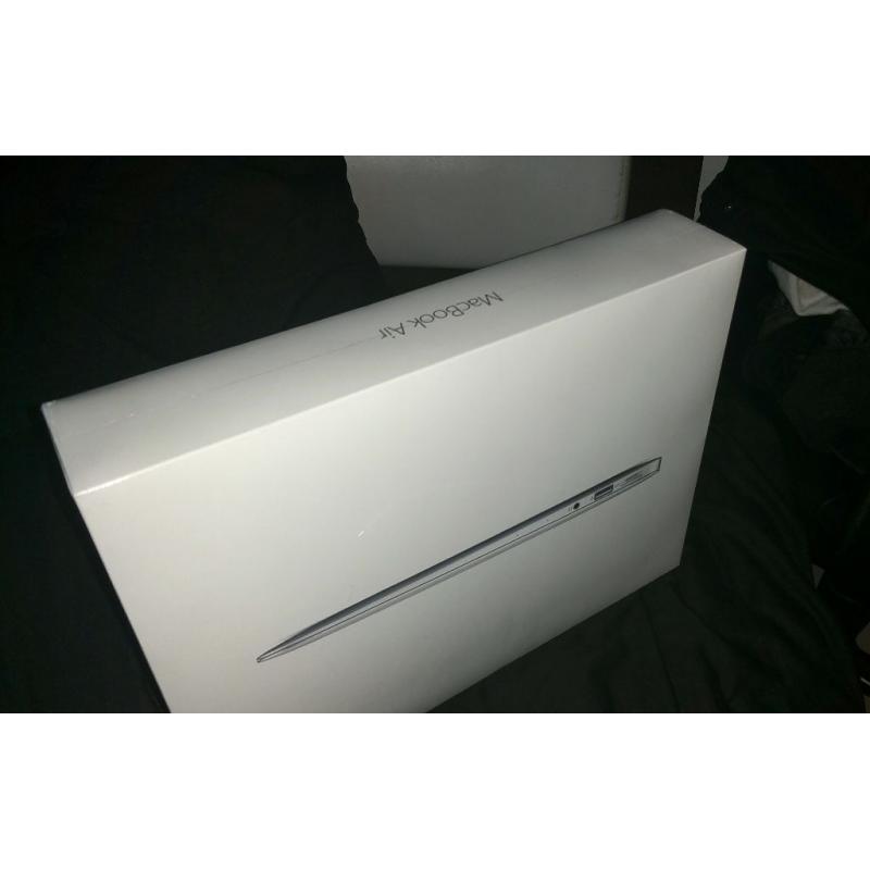 *New* 13inch Macbook Air 2015, latest model
