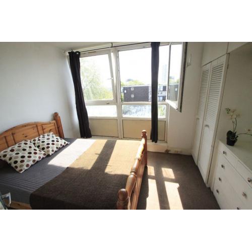Amazing DOUBLE room PERFECT FOR A COUPLE !! 78K