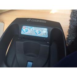 Maxi-Cosy EasyFix Car Seat Base Isofix and Belt Use