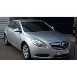 Vauxhall Insignia 2.0CDTi 16v ( 160ps ) ecoFlex ( Nav ) SE saloon in silver
