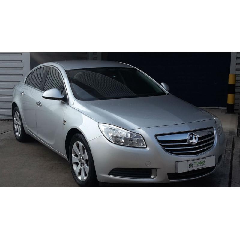 Vauxhall Insignia 2.0CDTi 16v ( 160ps ) ecoFlex ( Nav ) SE saloon in silver