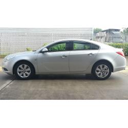 Vauxhall Insignia 2.0CDTi 16v ( 160ps ) ecoFlex ( Nav ) SE saloon in silver