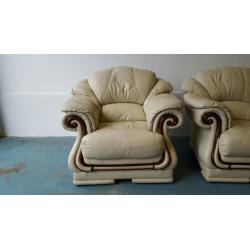 CREAM LEATHER SET 3 SEATER SOFA / SUITE / SETTEE & 2 CHAIRS WITH WOODEN FINISH DELIVERY AVAILABLE