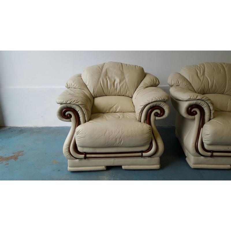 CREAM LEATHER SET 3 SEATER SOFA / SUITE / SETTEE & 2 CHAIRS WITH WOODEN FINISH DELIVERY AVAILABLE