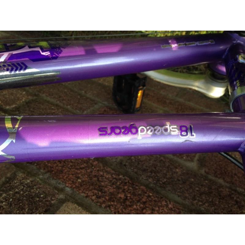 Girls Triumph Roma bike