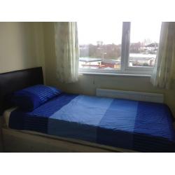 Room For Rent Close to Feltham Train Station and Major Bus Links For Single Person