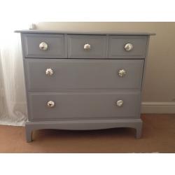 Grey chest of drawers