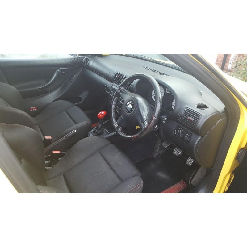 *SEAT LEON CUPRA BAM 225 IN RARE YELLOW*