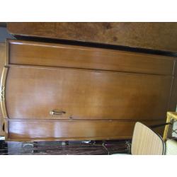 3 PIECE VINTAGE BEDROOM FURNITURE