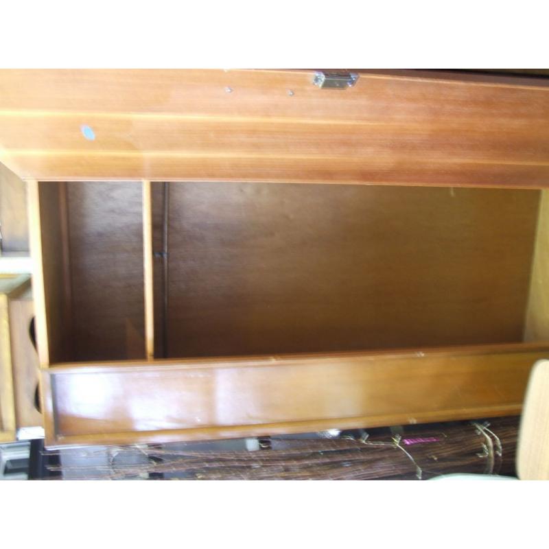 3 PIECE VINTAGE BEDROOM FURNITURE