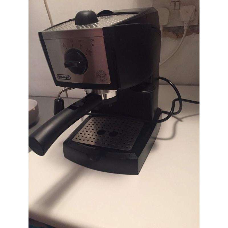 DeLonghi Coffee Maker with milk frother