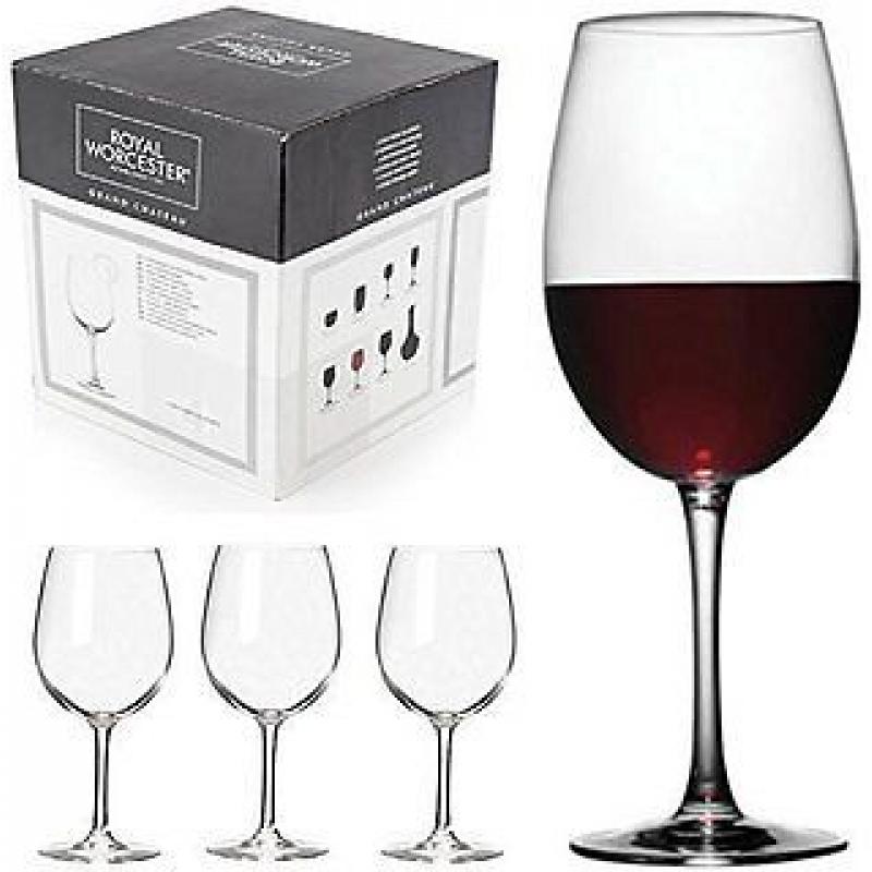 Royal Worcester Grand Chateau Decanter and 4 Red Wine Glasses