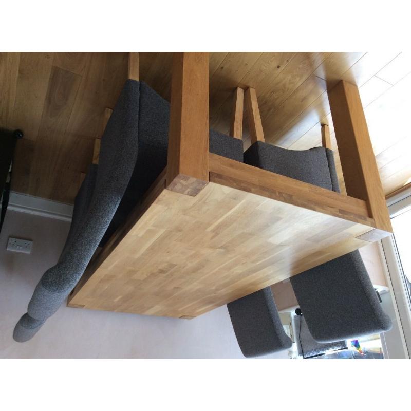 Solid Oak Dining Table & 6 Chairs Excellent Condition Like New