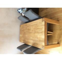 Solid Oak Dining Table & 6 Chairs Excellent Condition Like New