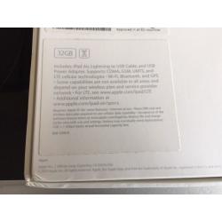 iPad Air 32GB Wifi + Cellular, immaculate condition