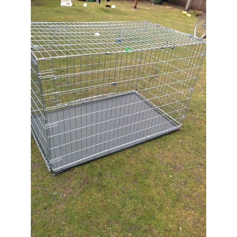 Two door dog cage **Excellent Condition**
