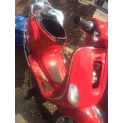 Piaggio Vespa lx 125 2007 low mileage