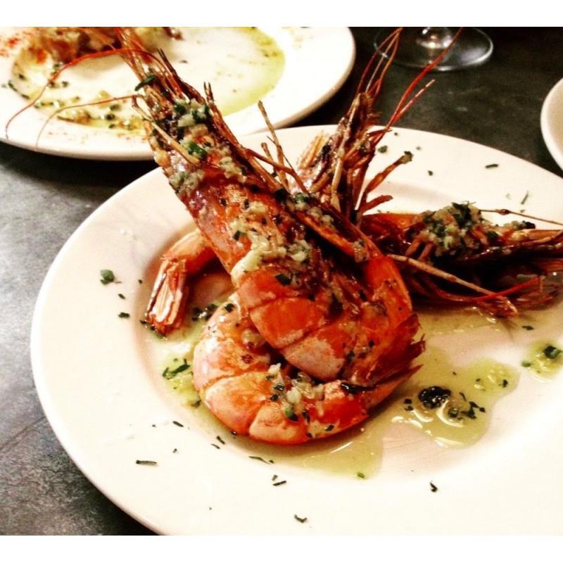 Kitchen porter required full time for busy Spanish restaurant.
