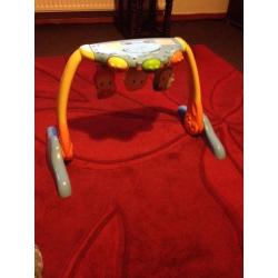 Baby gym / toy