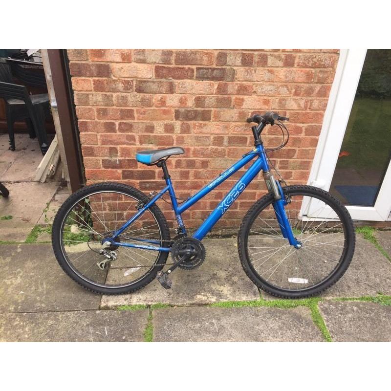 Apollo XC26 ladies mountain bike 18 speed