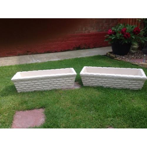 2 x concrete planters