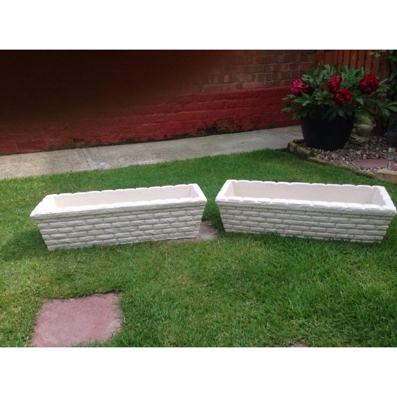 2 x concrete planters