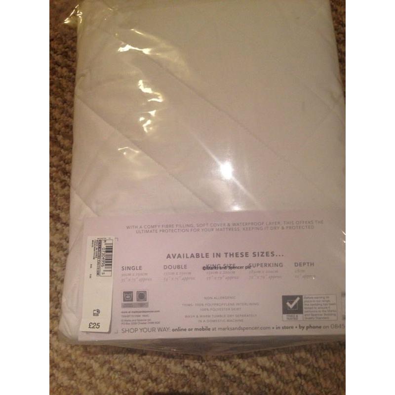 Mattress protector, quilted and waterproof new
