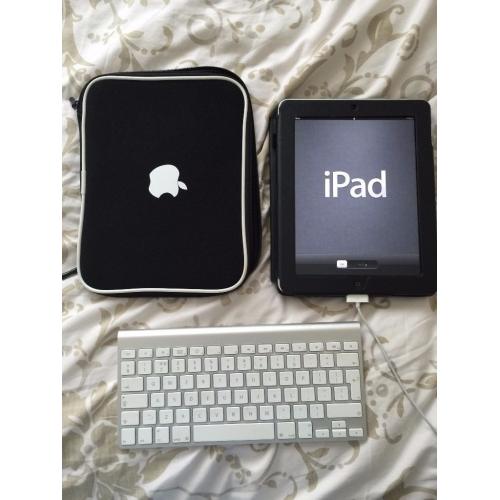 IPAD 1st GEN 32GB BLUETOOTH KEYBOARD CASE
