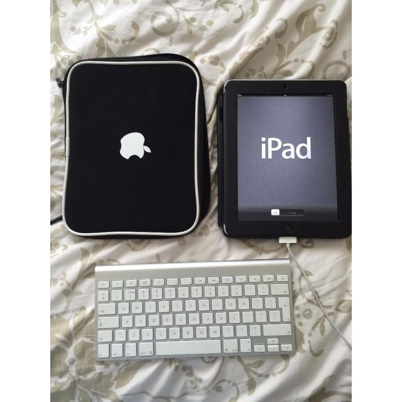 IPAD 1st GEN 32GB BLUETOOTH KEYBOARD CASE
