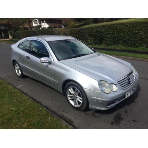 Mercedes-Benz C220 2.1TD CDI 6 SPEED GEARBOX + DRIVES SUPERB