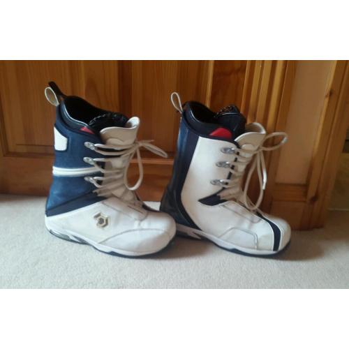 Men's Snowboarding boots.