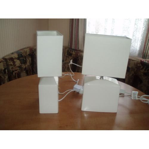 2 WHITE TABLE LAMPS
