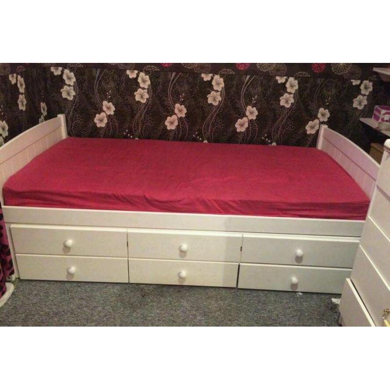 Bed with guest bed