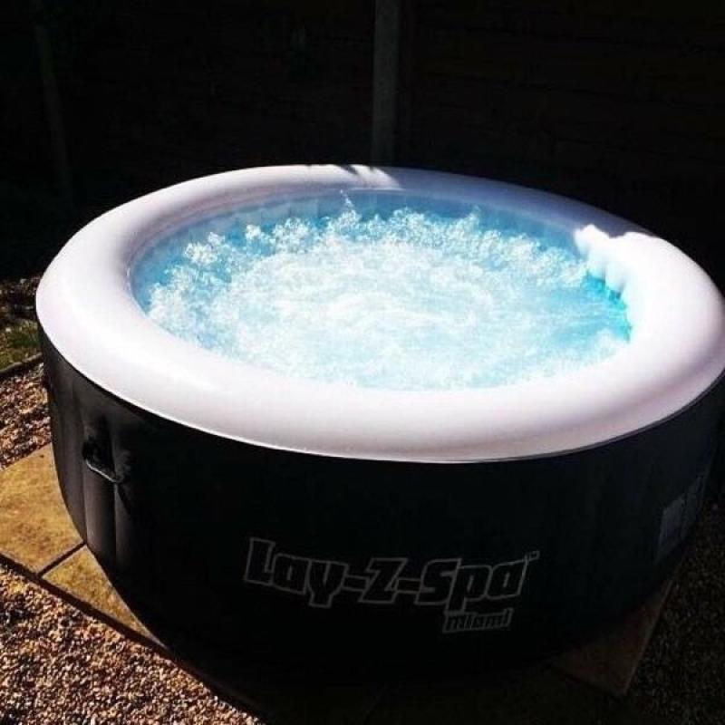 DELIVERED TODAY BRAND NEW LAY Z SPA HOT TUB POOL