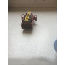 Dinky landrover 109 wb