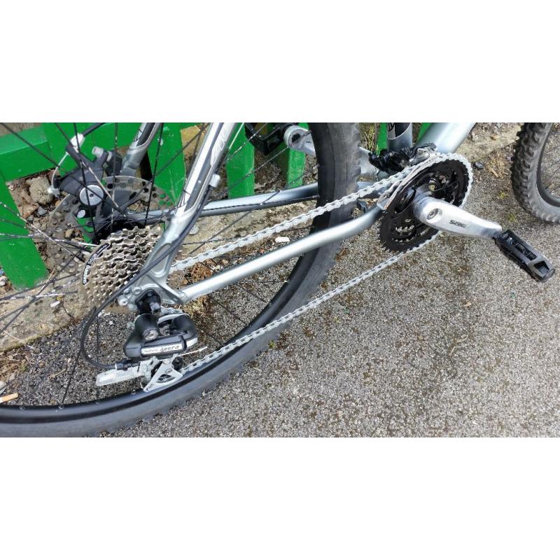 TREK ALPHA 4 SERIES MOUNTAIN BIKE..21" FRAME..26" WHEELS..DISC BRAKES.. ..READY TO RIDE..220 ONO