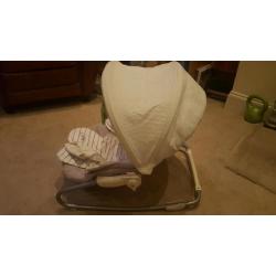 Baby bouncer chair