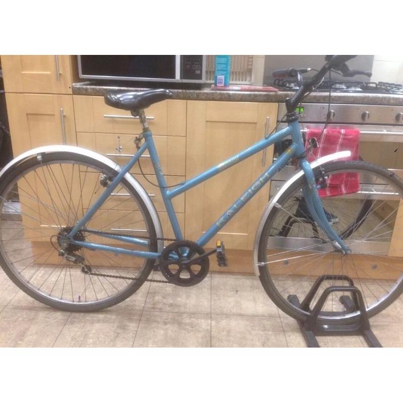 Raleigh Pioneer Town Bike. 23" Extra Large Frame. 700cc Wheels. 6 gear. Fully working