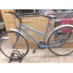 Raleigh Pioneer Town Bike. 23" Extra Large Frame. 700cc Wheels. 6 gear. Fully working