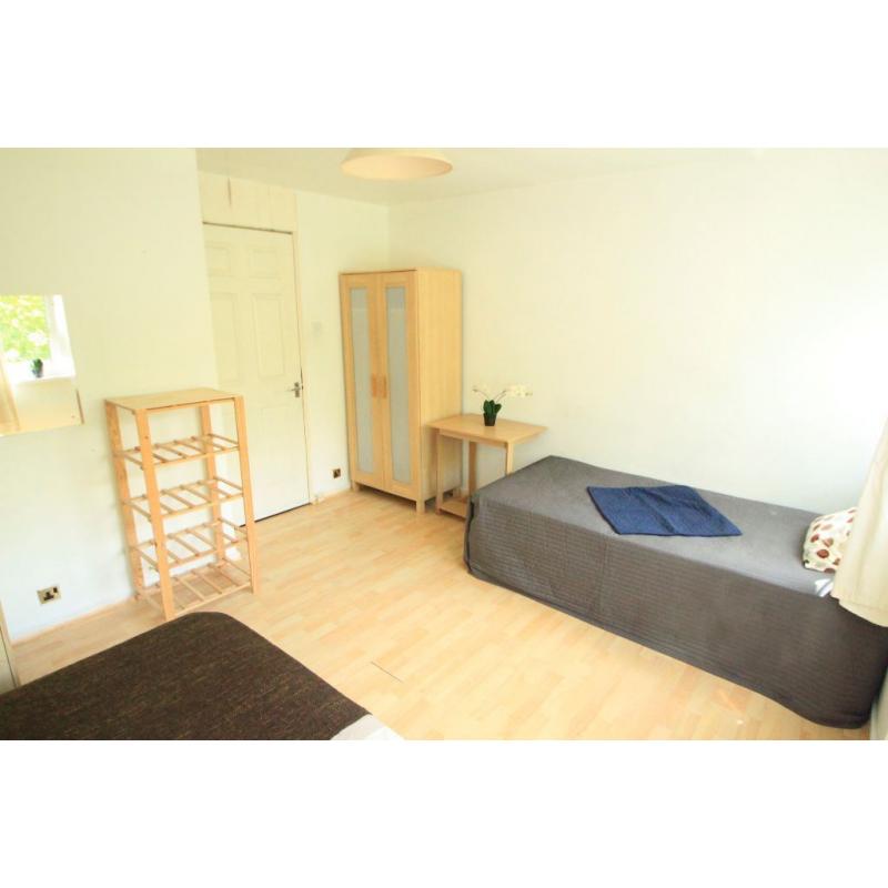 **ARCHWAY**FABULOUS XL TWIN ROOM AVAILABLE NOW **TWO MONTH STAY**!! 62H