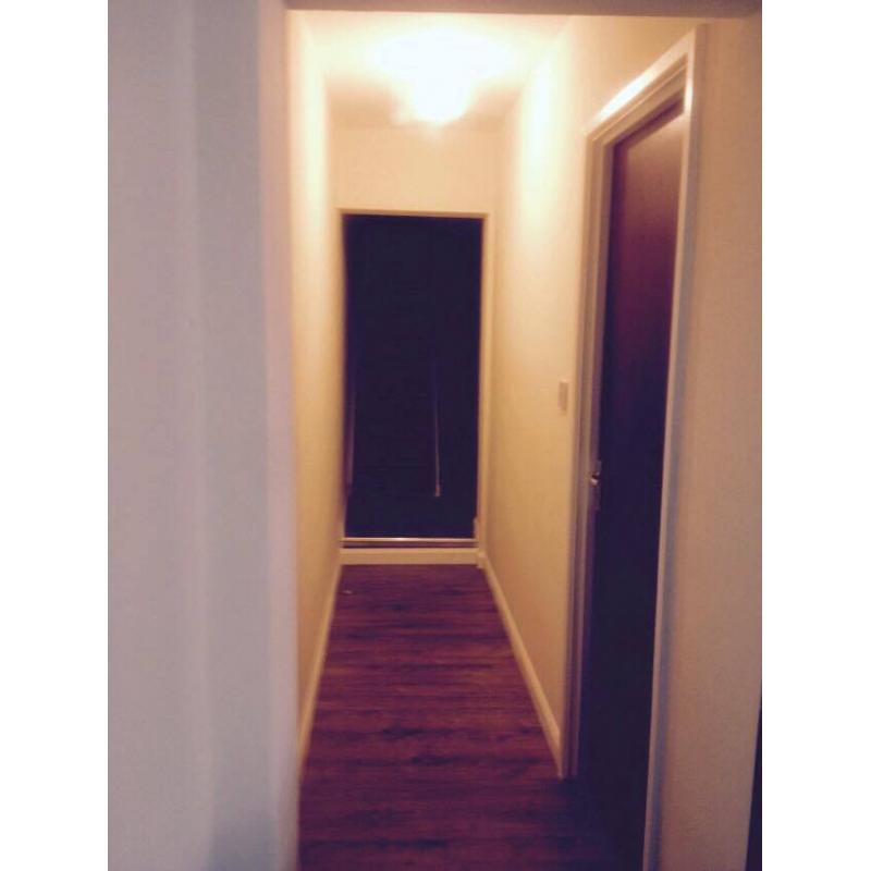 Single room available in Edmonton, all bills and wifi included, not agency fees